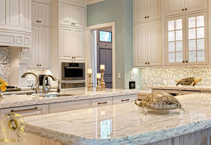 سنگ روی کابینت آشپزخانه